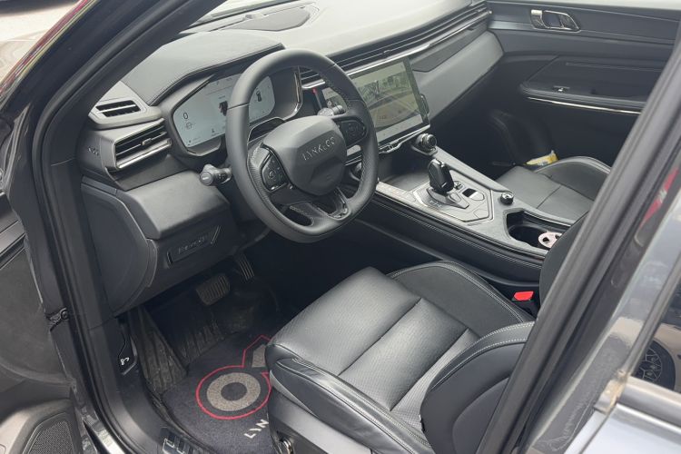 Used Lynk & Co 01 2023 1.5TD EM-F PM Interior 2