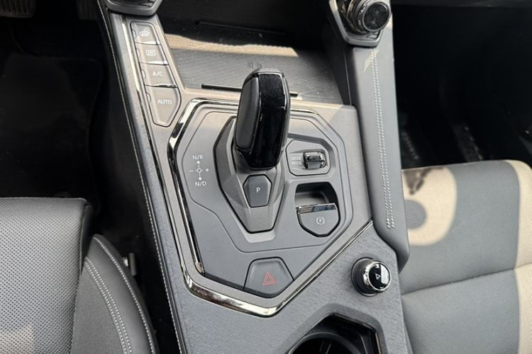 Used Lynk & Co 01 2023 1.5TD EM-F PM Interior 3