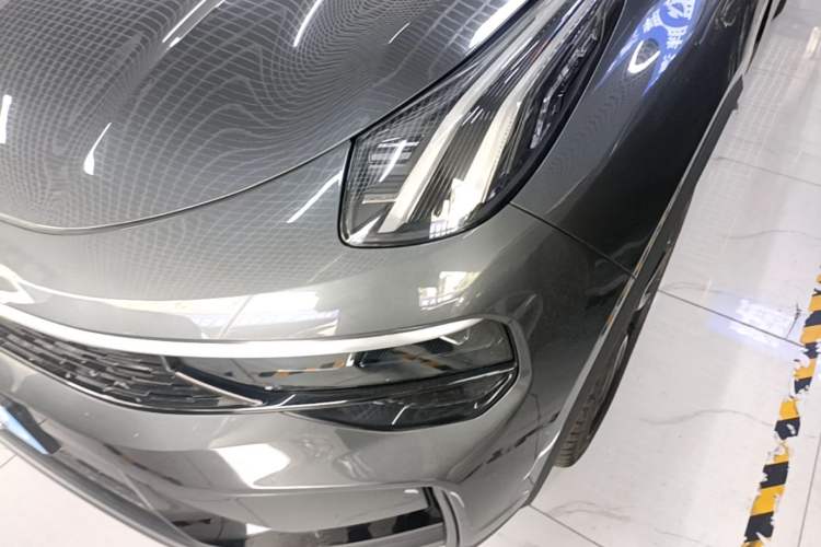 Used Lynk & Co 01 2023 2.0TD Two-Wheel Drive Pro Trim Left Front Headlight