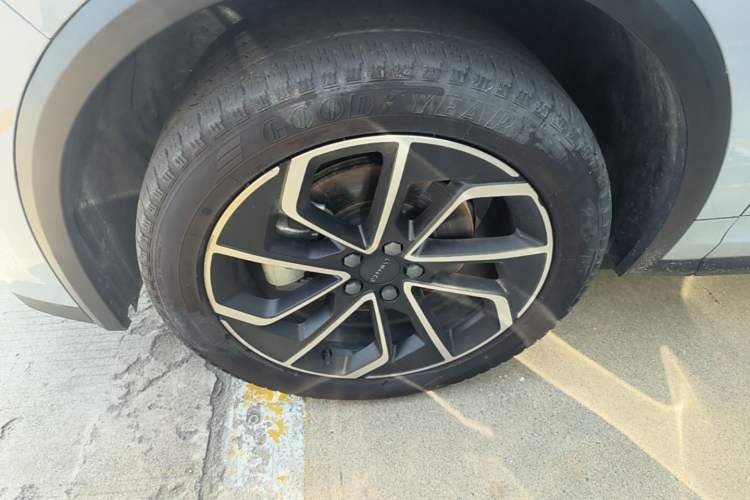 Used Lynk & Co 01 2023 1.5TD EM-F PM Left Front Wheel Hub