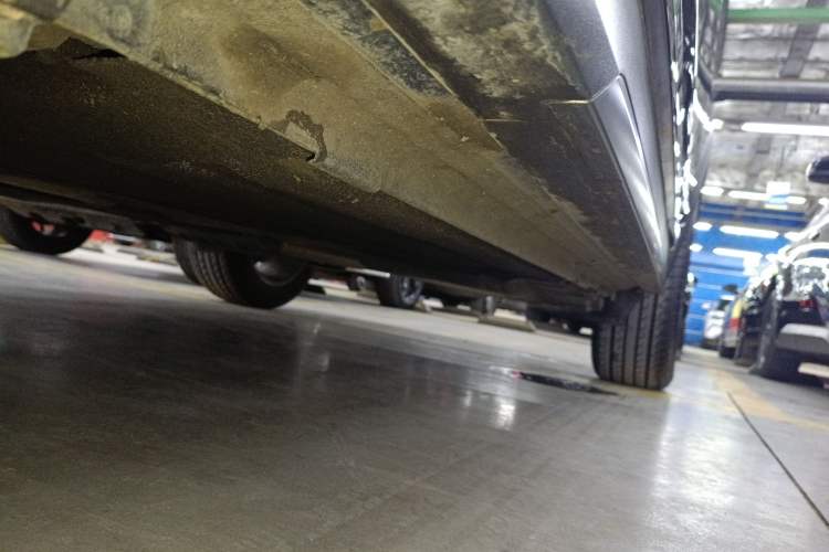 Used Lynk & Co 01 2023 2.0TD Two-Wheel Drive Asian Games Edition Left Side Sill