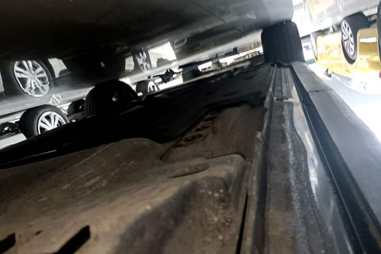 Used Lynk & Co 01 2023 2.0TD Two-Wheel Drive Pro Trim Left Side Sill