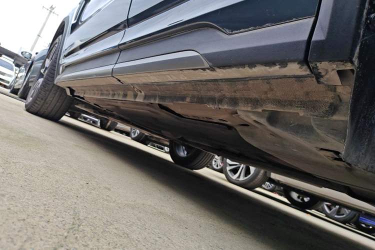 Used Lynk & Co 01 2023 2.0TD Two-Wheel Drive Pro Trim Left Side Sill