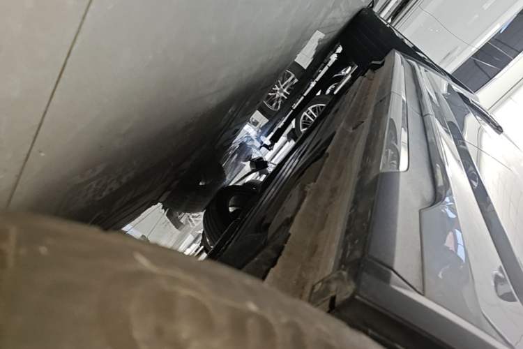 Used Lynk & Co 01 2023 1.5TD EM-F PM Left Side Sill