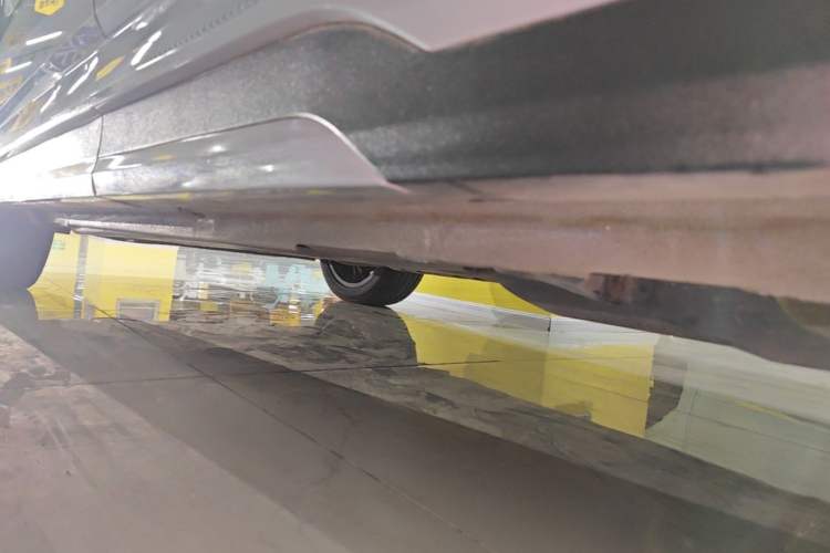 Used Lynk & Co 01 2023 1.5TD EM-F Dawn Left Side Sill