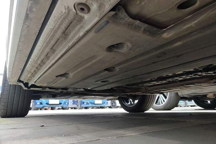 Used Lynk & Co 01 2023 1.5TD EM-F Dawn Left Side Sill
