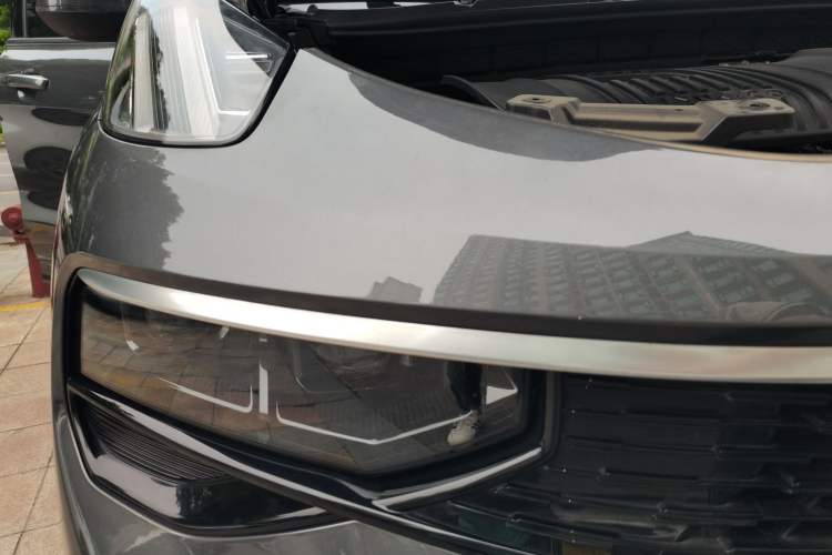 Used Lynk & Co 01 2023 2.0TD Two-Wheel Drive Pro Trim Right Front Headlight