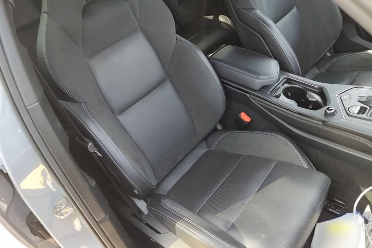 Used Lynk & Co 01 2023 1.5TD EM-F PM Right Front Seat