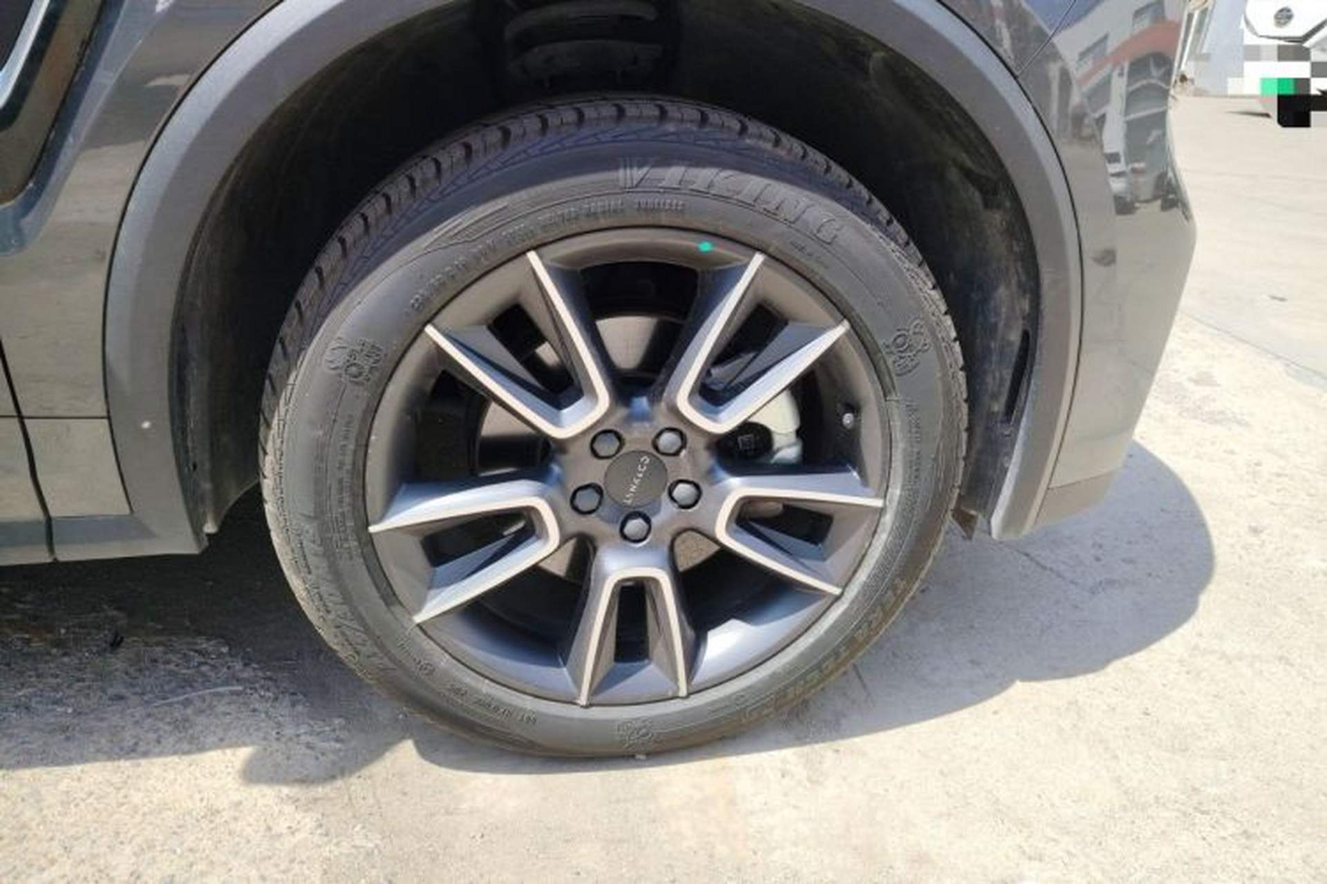 Used Lynk & Co 01 2023 2.0TD Two-Wheel Drive Pro Trim Right Front Wheel Hub