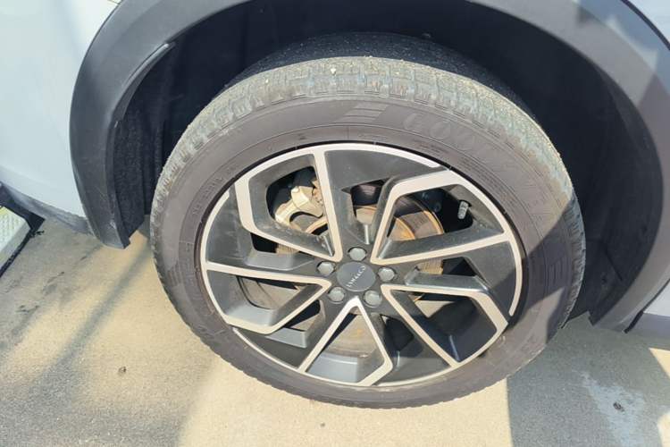 Used Lynk & Co 01 2023 1.5TD EM-F PM Right Rear Wheel Hub