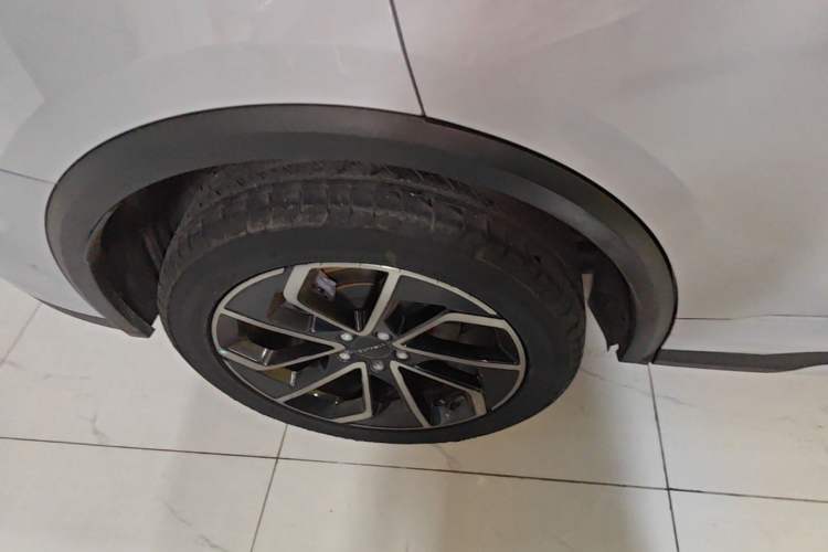 Used Lynk & Co 01 2023 1.5TD EM-F Dawn Right Rear Wheel Hub