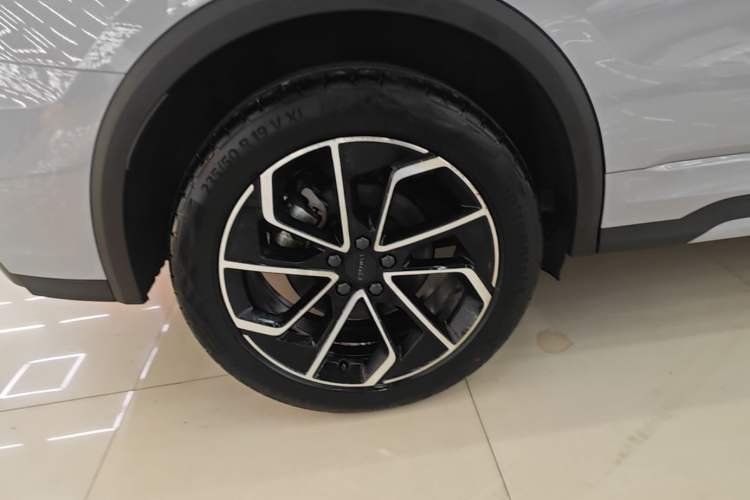 Used Lynk & Co 01 2023 1.5TD EM-F PM Right Rear Wheel Hub