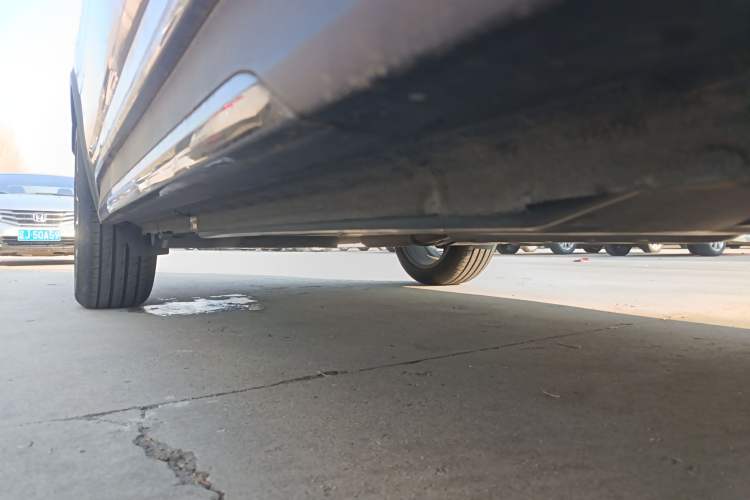 Used Lynk & Co 01 2023 1.5TD EM-F PM Right Side Sill