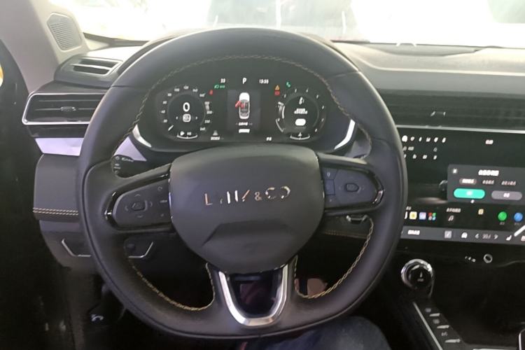 Used Lynk & Co 01 2023 2.0TD Two-Wheel Drive Pro Trim Steering Wheel
