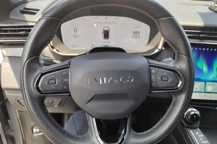 Used Lynk & Co 01 2023 1.5TD EM-F PM Steering Wheel