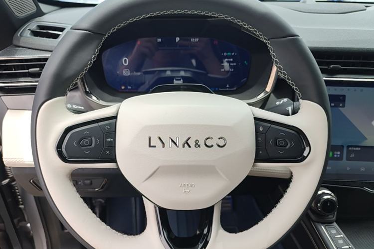 Used Lynk & Co 01 2023 1.5TD EM-F Dawn Steering Wheel