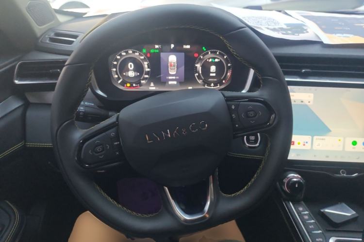 Used Lynk & Co 01 2023 2.0TD Two-Wheel Drive Pro Trim Steering Wheel