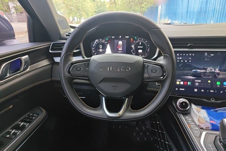 Used Lynk & Co 01 2023 2.0TD Two-Wheel Drive Pro Trim Steering Wheel