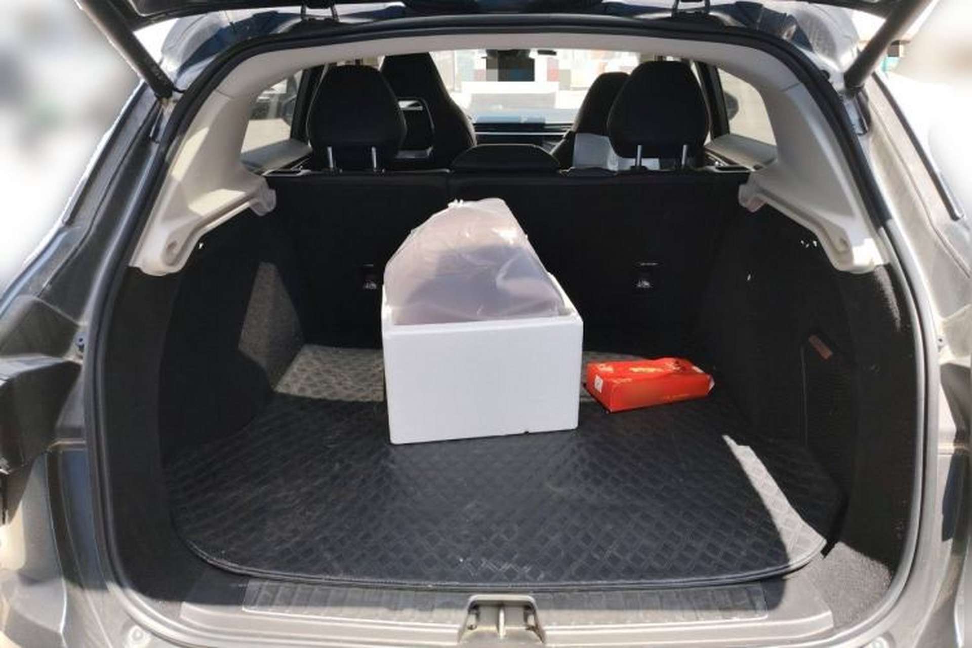 Used Lynk & Co 01 2023 2.0TD Two-Wheel Drive Pro Trim Trunk