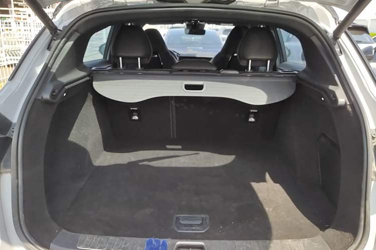 Used Lynk & Co 01 2023 1.5TD EM-F PM Trunk