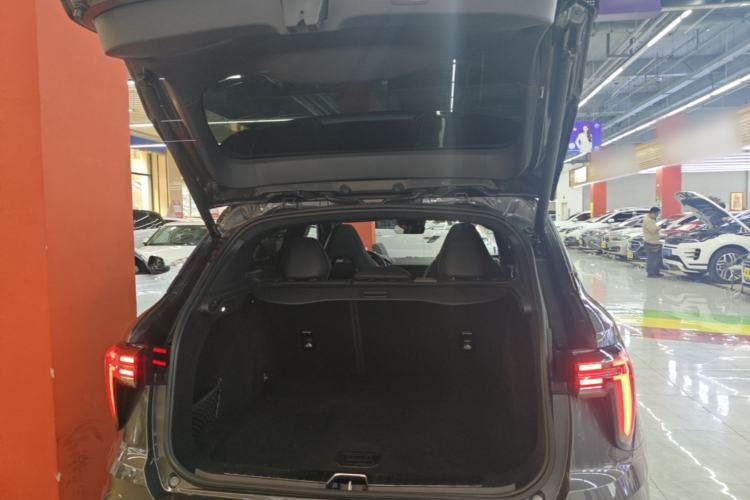 Used Lynk & Co 01 2023 2.0TD Four-Wheel Drive HypeHalo Trunk