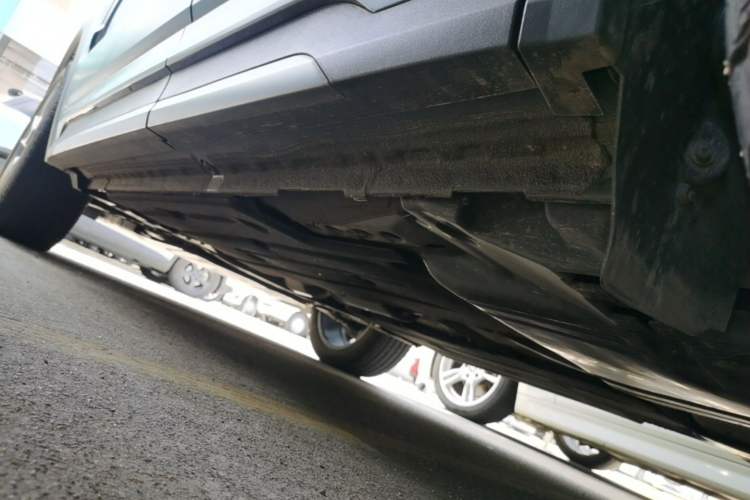 Used Lynk & Co 01 2023 2.0TD Two-Wheel Drive Pro Trim Left Side Sill