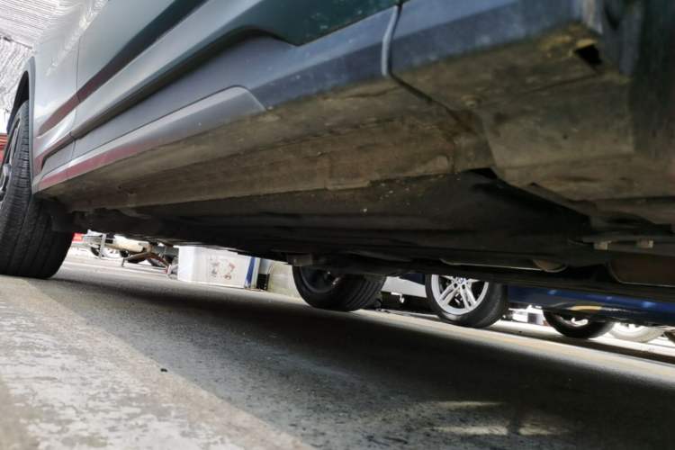 Used Lynk & Co 01 2023 2.0TD Two-Wheel Drive Pro Trim Right Side Sill
