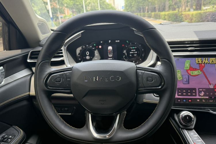 Used Lynk & Co 01 2023 2.0TD Two-Wheel Drive Pro Trim Steering Wheel