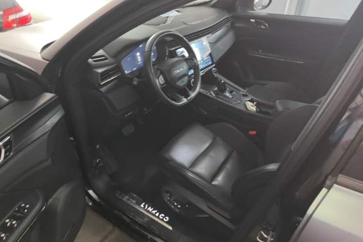Used Lynk & Co 01 2023 1.5TD EM-F PM Driver Seat