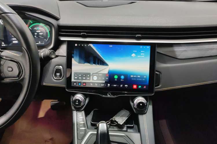 Used Lynk & Co 01 2023 2.0TD Two-Wheel Drive Pro Trim Audio And AC Panel