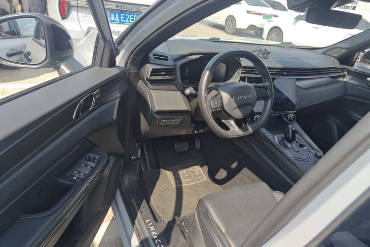 Used Lynk & Co 01 2023 1.5TD EM-F PM Driver Seat
