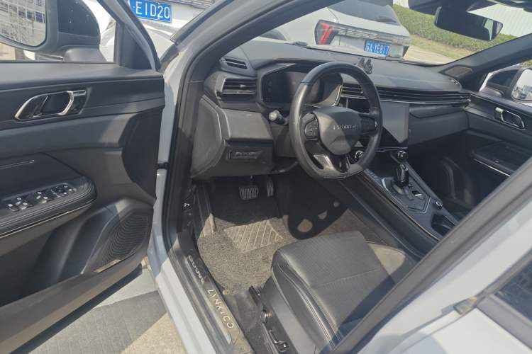 Used Lynk & Co 01 2023 1.5TD EM-F PM Driver Seat