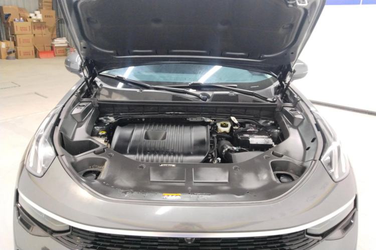 Used Lynk & Co 01 2023 2.0TD Two-Wheel Drive Pro Trim Engine Bay