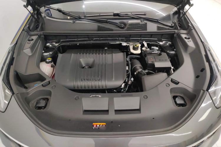 Used Lynk & Co 01 2023 2.0TD Two-Wheel Drive Pro Trim Engine Bay