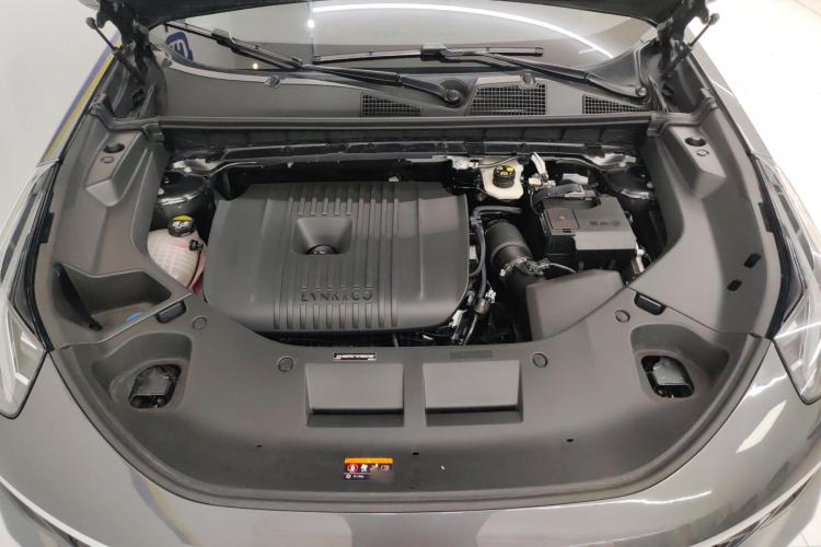 Used Lynk & Co 01 2023 2.0TD Two-Wheel Drive Pro Trim Engine Bay