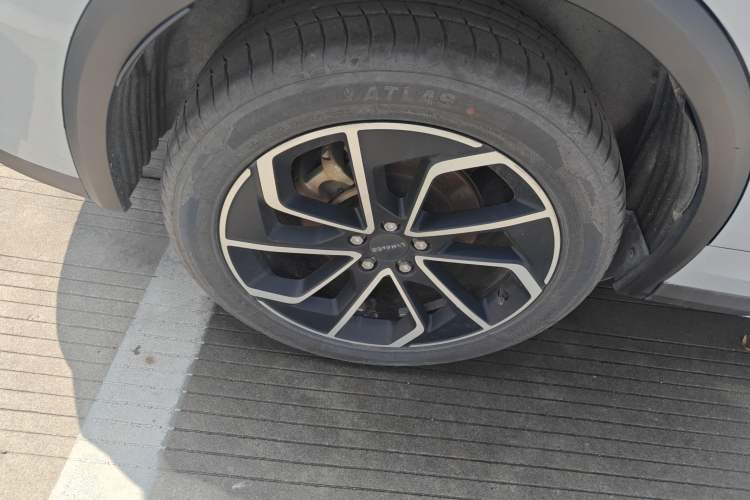 Used Lynk & Co 01 2023 1.5TD EM-F PM Exterior 5