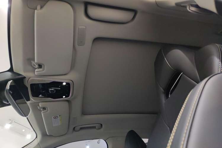 Used Lynk & Co 01 2023 2.0TD Two-Wheel Drive Pro Trim Headliner