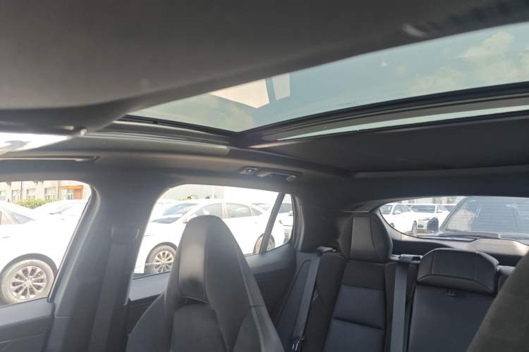 Used Lynk & Co 01 2023 1.5TD EM-F PM Headliner