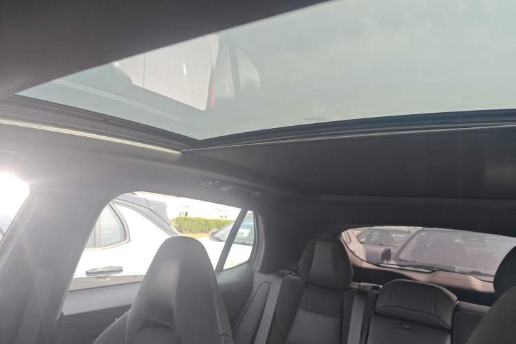 Used Lynk & Co 01 2023 1.5TD EM-F PM Headliner