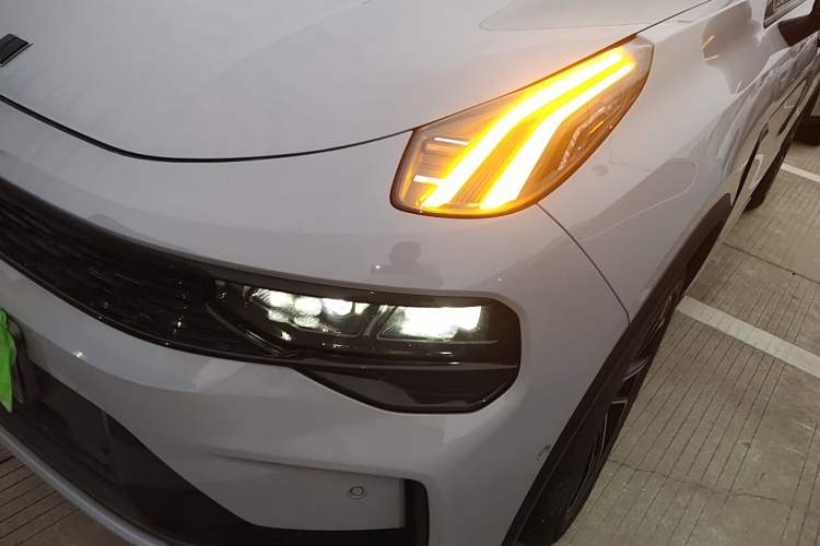 Used Lynk & Co 01 2023 1.5TD EM-F PM Left Front Headlight