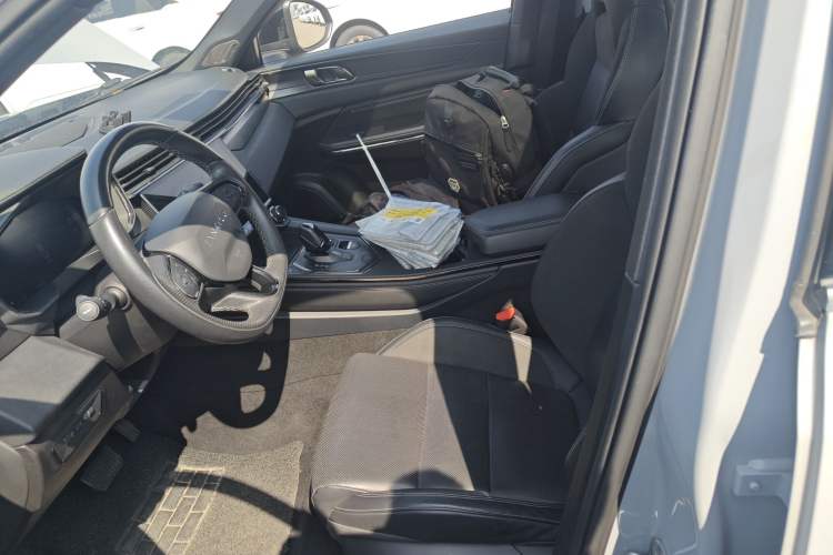 Used Lynk & Co 01 2023 1.5TD EM-F PM Left Front Seat