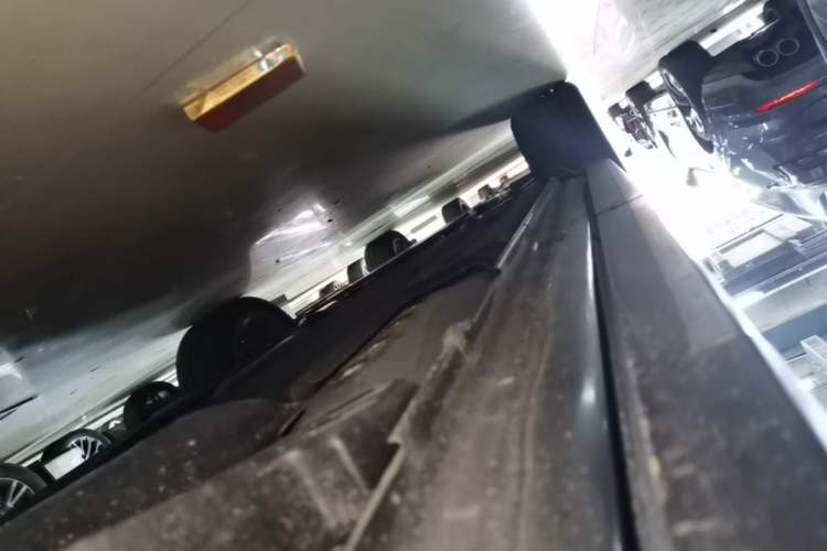 Used Lynk & Co 01 2023 2.0TD Two-Wheel Drive Pro Trim Left Side Sill
