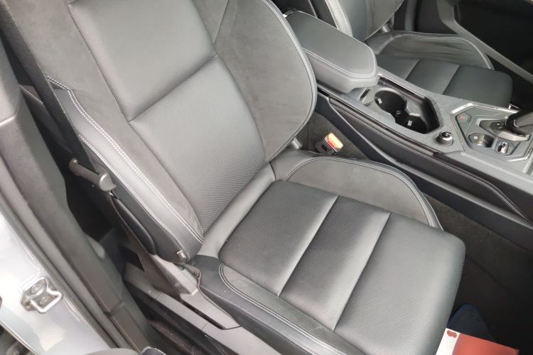 Used Lynk & Co 01 2023 1.5TD EM-F PM Right Front Seat