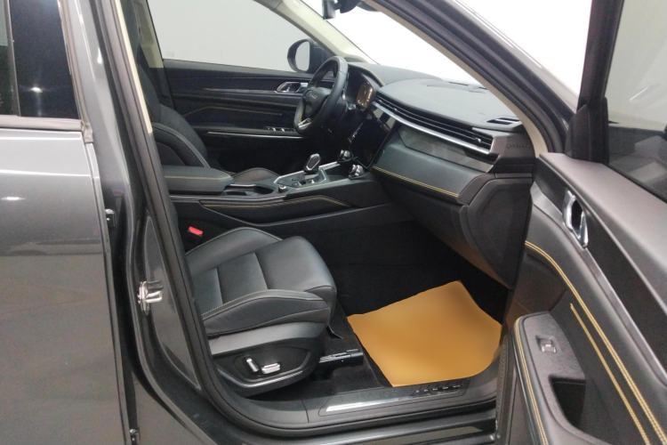 Used Lynk & Co 01 2023 2.0TD Two-Wheel Drive Pro Trim Right Front Seat