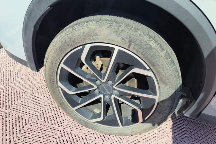 Used Lynk & Co 01 2023 1.5TD EM-F PM Right Rear Wheel Hub