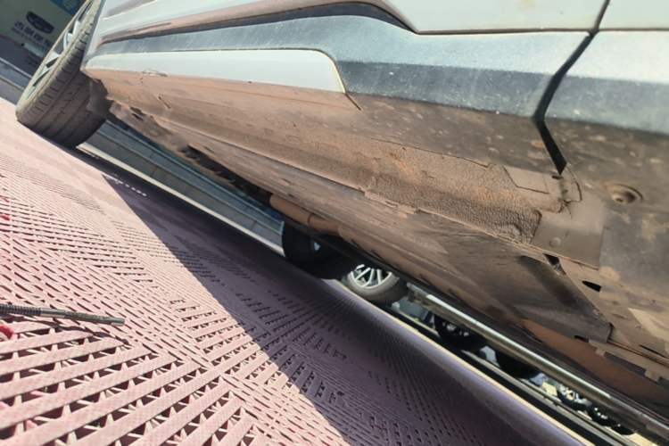 Used Lynk & Co 01 2023 1.5TD EM-F PM Right Side Sill
