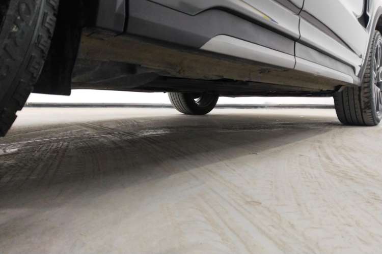 Used Lynk & Co 01 2023 2.0TD Two-Wheel Drive Pro Trim Right Side Sill