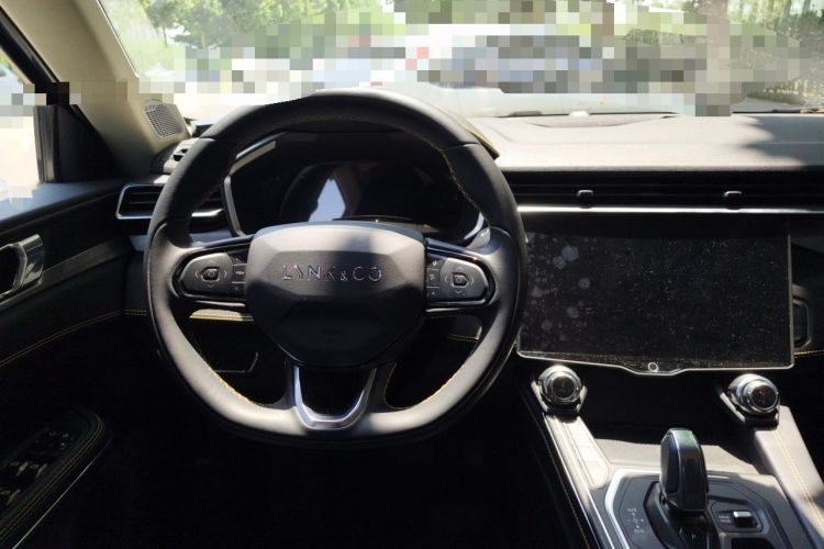 Used Lynk & Co 01 2023 2.0TD Two-Wheel Drive Pro Trim Steering Wheel