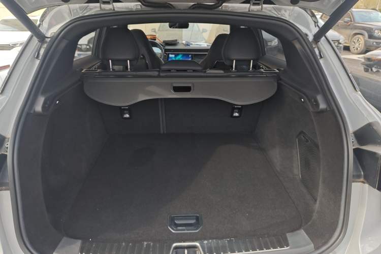 Used Lynk & Co 01 2023 1.5TD EM-F PM Trunk