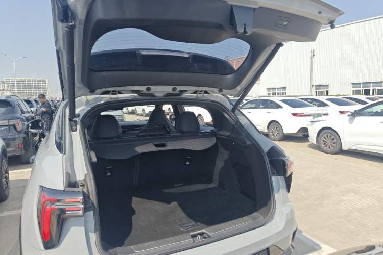 Used Lynk & Co 01 2023 1.5TD EM-F PM Trunk